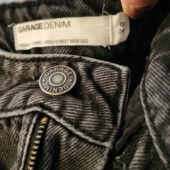 Garage Denim Wide Leg Distressed Black Jeans Size 0 (24) - Picture 3 of 4